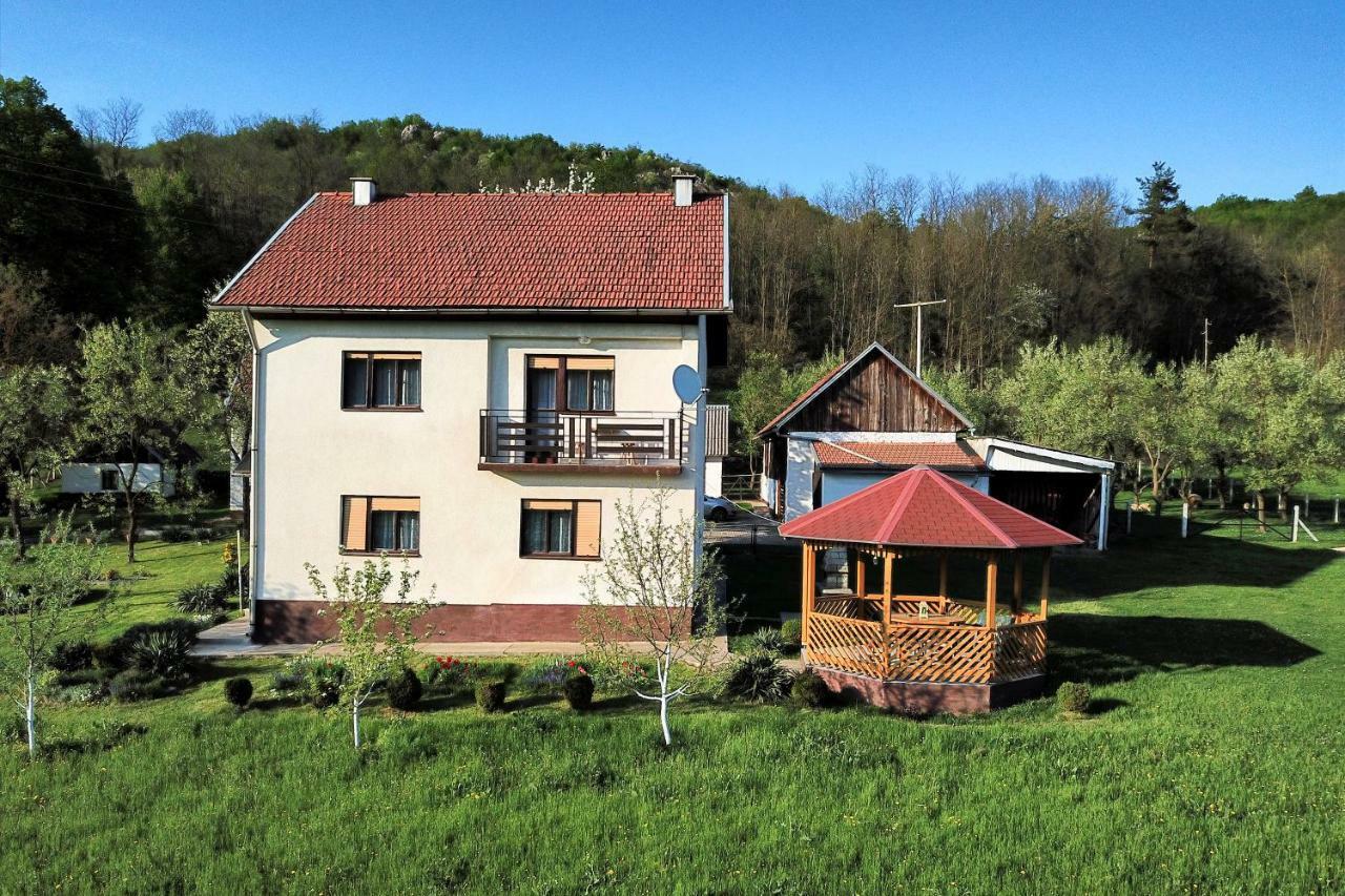 Apartman Karlo Otočac Екстериор снимка