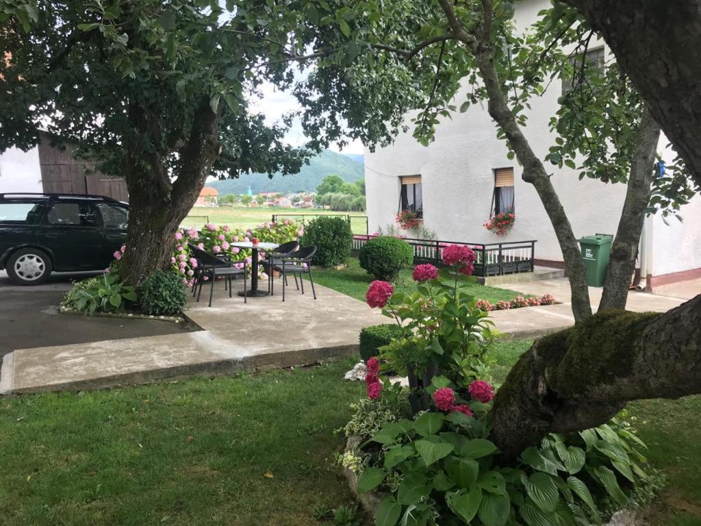 Apartman Karlo Otočac Екстериор снимка